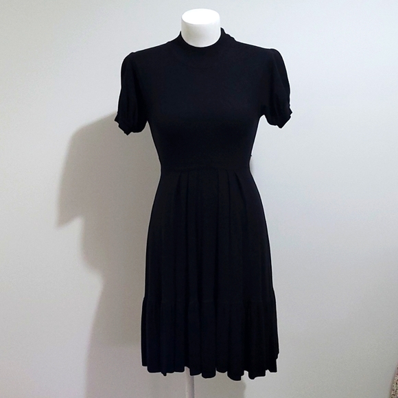 Sabatini White Dresses & Skirts - Sabatini White size xs black dress